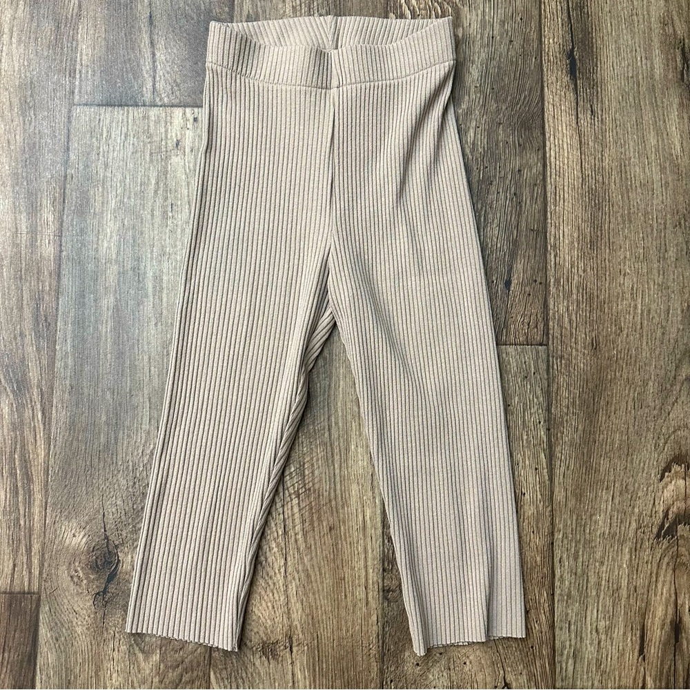 H&M Ribbed Capri Legging High Waist Women’s Size XS Beige Pouder